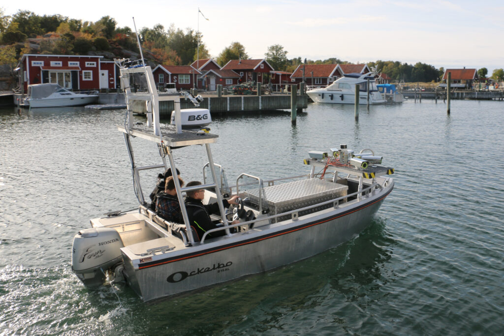 Reeds instrumented boat navigating.